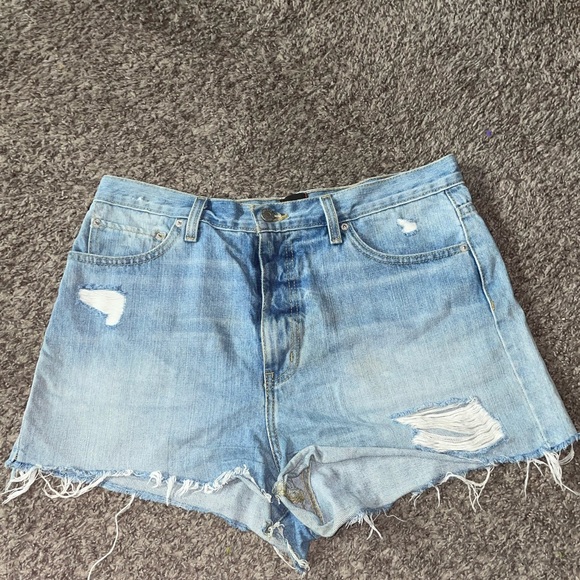 BDG Shorts - Picture 1 of 3